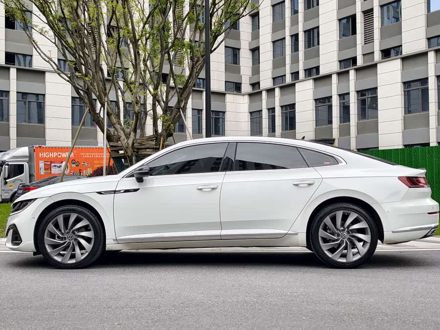 FAW-Volkswagen CC 2024 380TSI Eye-catching Edition - zdjęcie 2