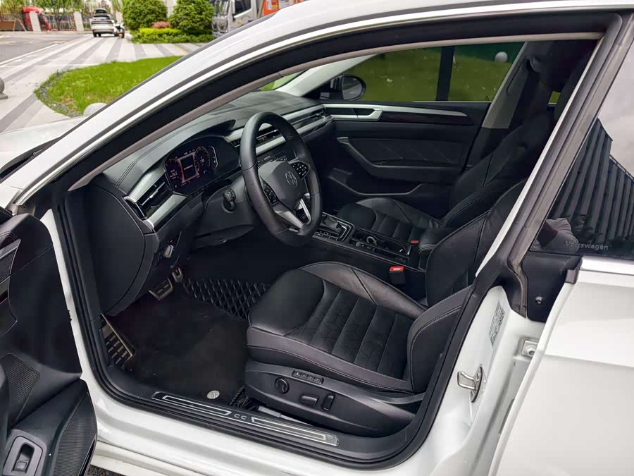 FAW-Volkswagen CC 2024 380TSI Eye-catching Edition - zdjęcie 12