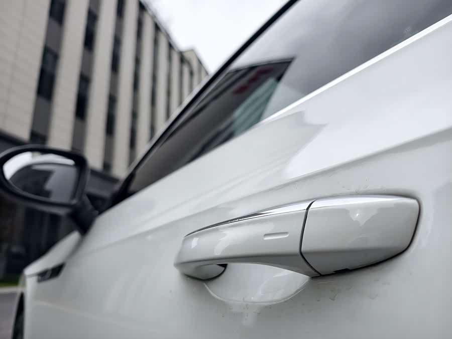 FAW-Volkswagen CC 2024 380TSI Eye-catching Edition - zdjęcie 8