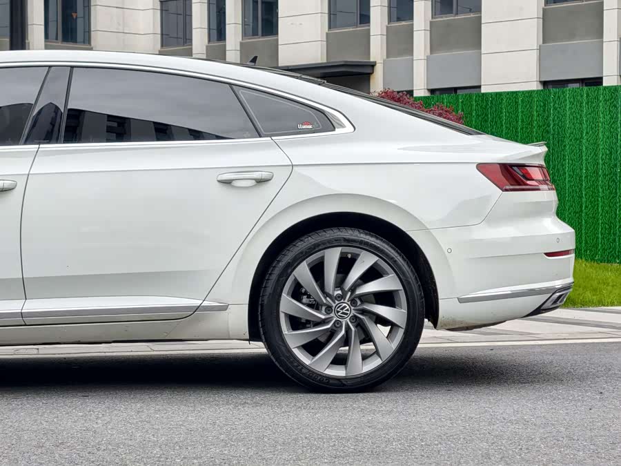 FAW-Volkswagen CC 2024 380TSI Eye-catching Edition - zdjęcie 9