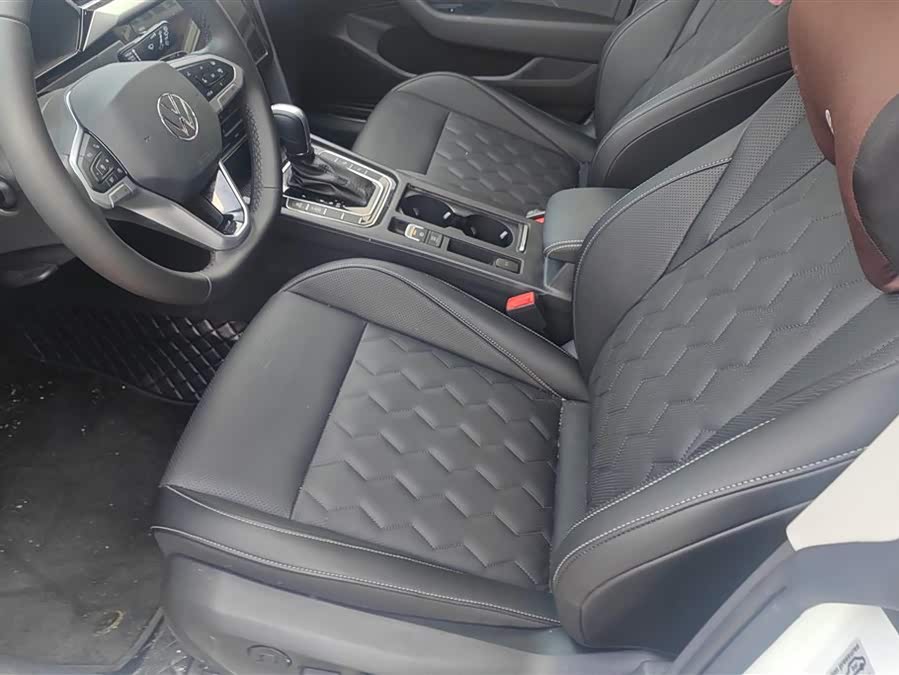 FAW-Volkswagen CC 2026 3000 Million Selection 380TSI Hunting - zdjęcie 9