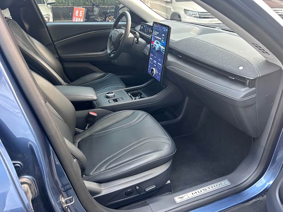Ford Mustang 2021 2WD Luxury (Long Range) - zdjęcie 12