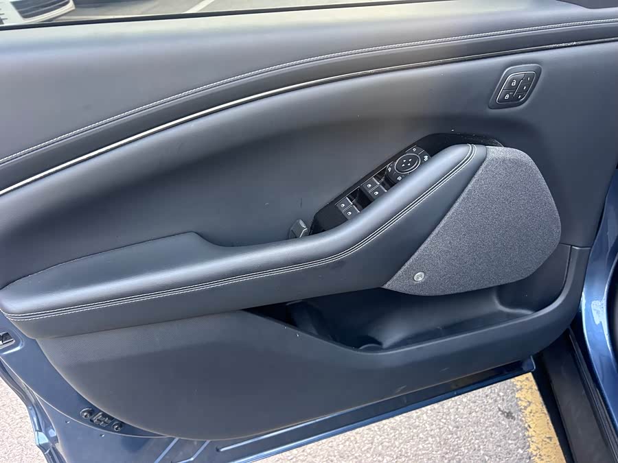 Ford Mustang 2021 2WD Luxury (Long Range) - zdjęcie 5