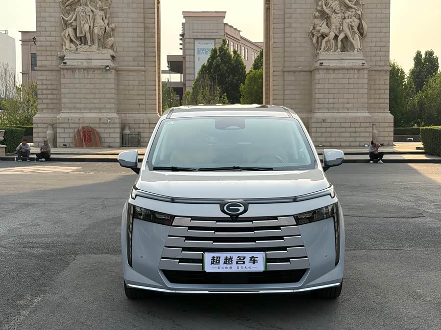 GAC E8 PHEV 2024 150km MAX+ - zdjęcie 2