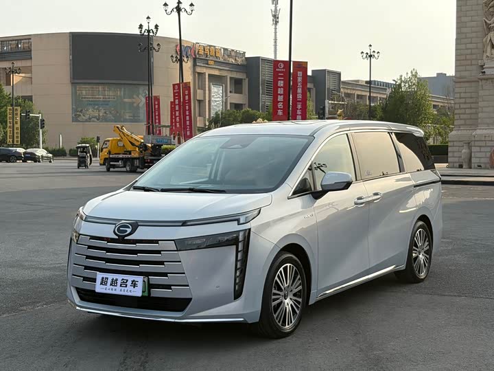 GAC E8 PHEV 2024 150km MAX+ - zdjęcie 18