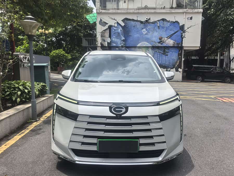 GAC E8 PHEV 2024 150km MAX - zdjęcie 3