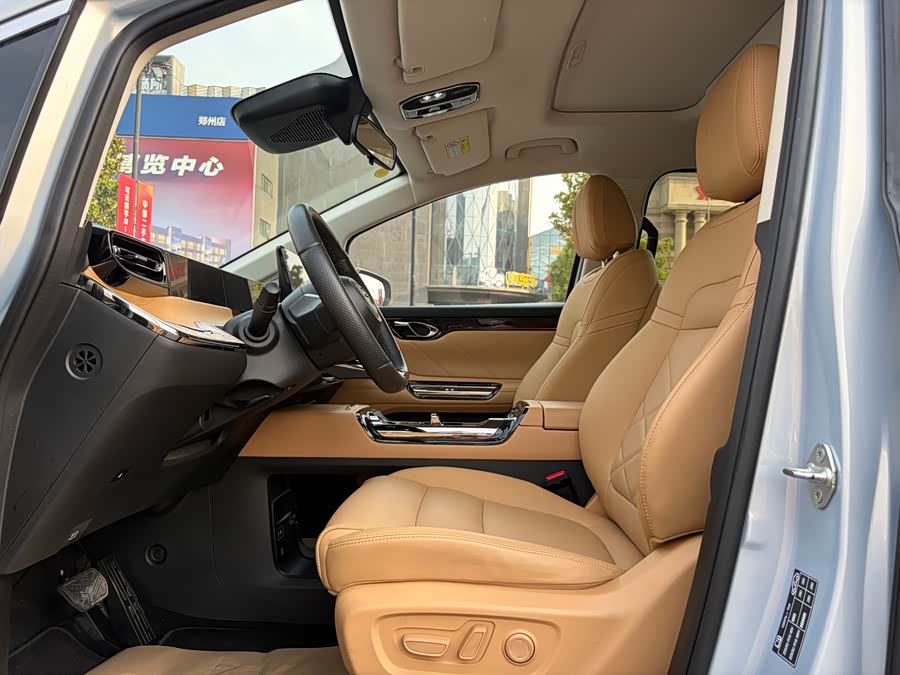 GAC E8 PHEV 2024 150km MAX+ - zdjęcie 6