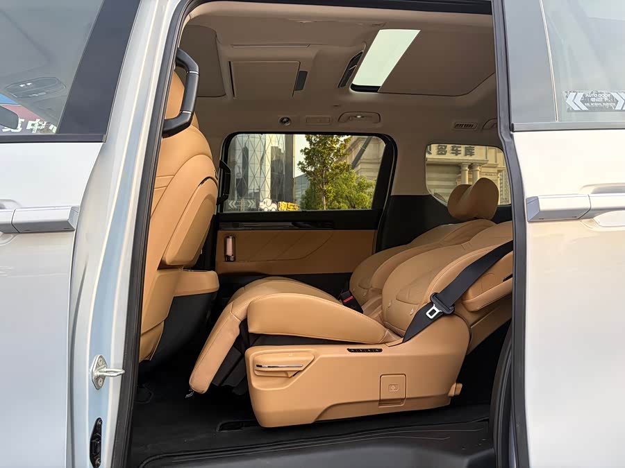 GAC E8 PHEV 2024 150km MAX+ - zdjęcie 7