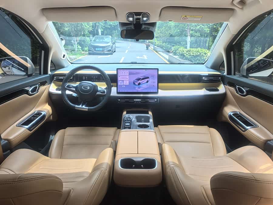 GAC E8 PHEV 2024 150km MAX - zdjęcie 8