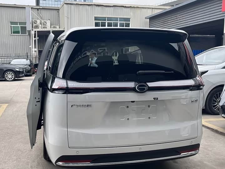 GAC E8 PHEV 2025 150km PRO+ - zdjęcie 12