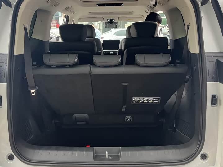 GAC E8 PHEV 2025 150km PRO+ - zdjęcie 14