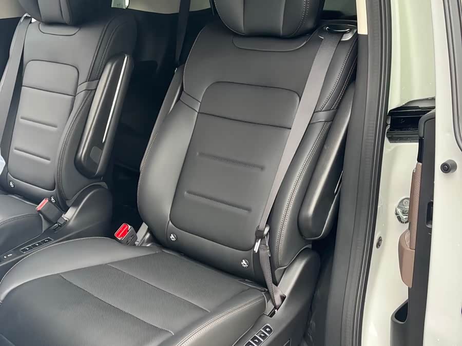 GAC E8 PHEV 2025 150km PRO+ - zdjęcie 4