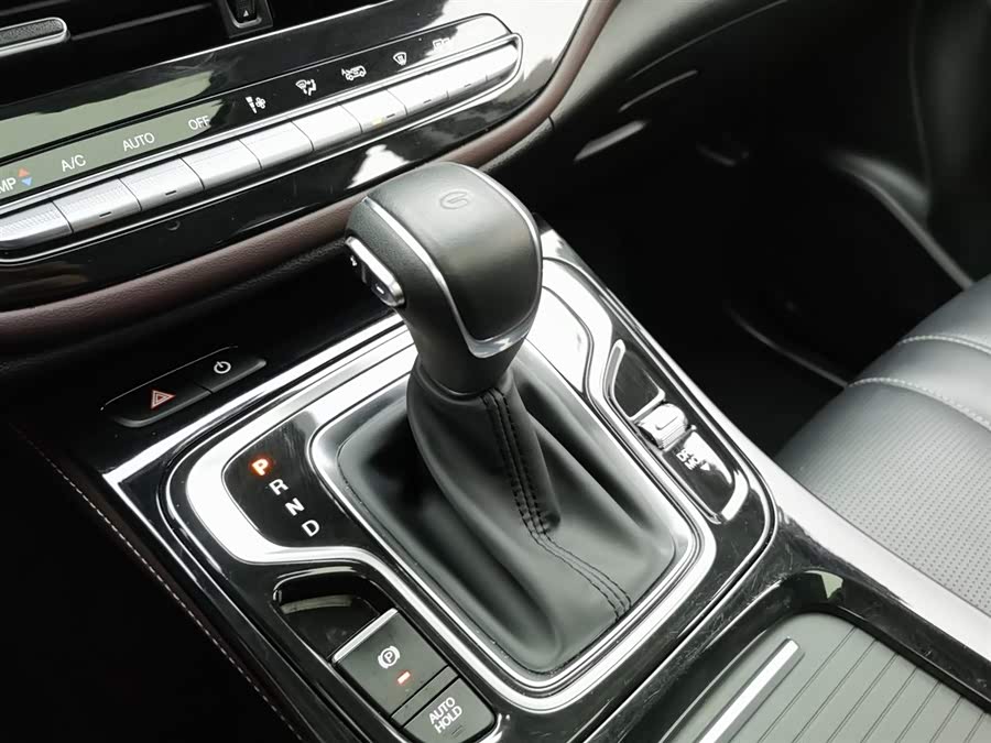GAC M6 2023 PRO 270T DCT Luxury Edition - zdjęcie 13