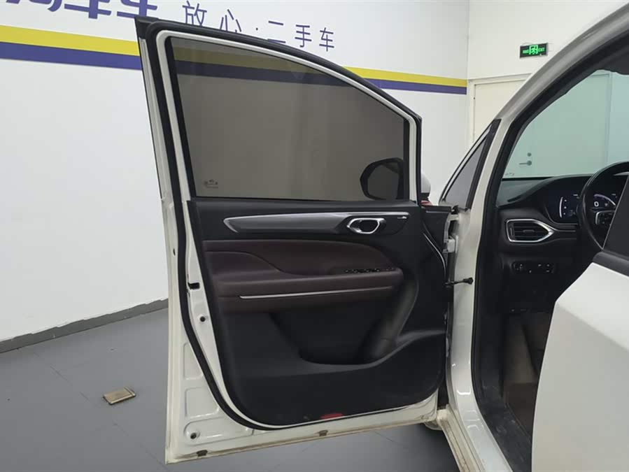 GAC M6 2023 PRO 270T DCT Luxury - zdjęcie 7