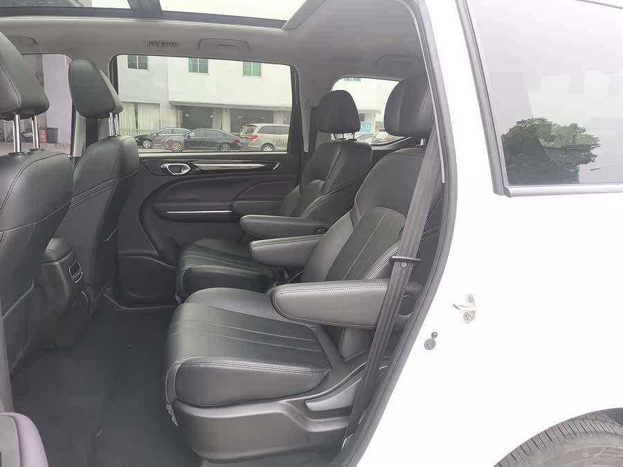 GAC M6 2024 MAX 270T 2WD Luxury - zdjęcie 14