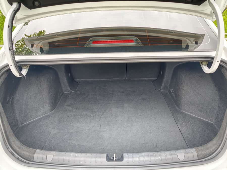 Geely 2025 4th Gen 1.5L Manual Longteng - zdjęcie 16