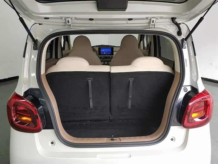 Hongguang MINIEV 2025 4th Generation 4-Door Premium+ - zdjęcie 20