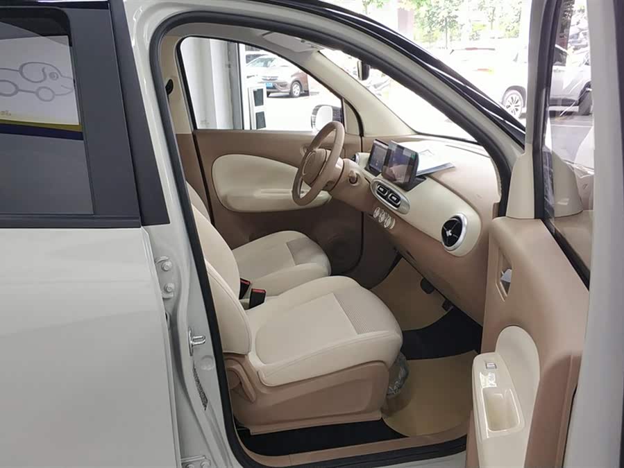 Hongguang MINIEV 2025 4th Generation 4-Door Premium+ - zdjęcie 8
