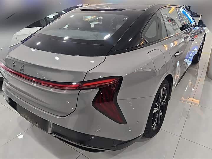Hongqi EH7 2024 690 Pro - zdjęcie 19
