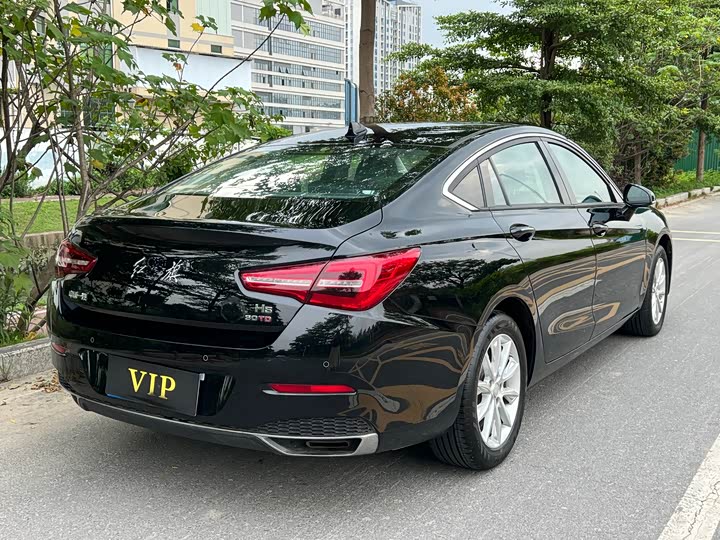 Hongqi H5 2022 Classic 1.5T DCT Flag Joy Edition - zdjęcie 17