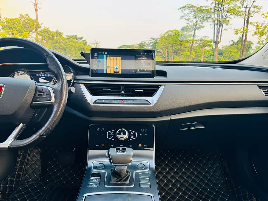 Hongqi H5 2022 Classic 1.8T Auto Intelligent Connected Edition - zdjęcie 12