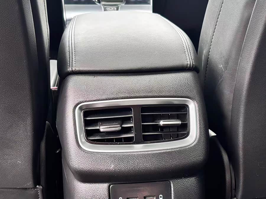 Hongqi H5 2022 Classic 1.8T Auto Intelligent Connected Edition - zdjęcie 18