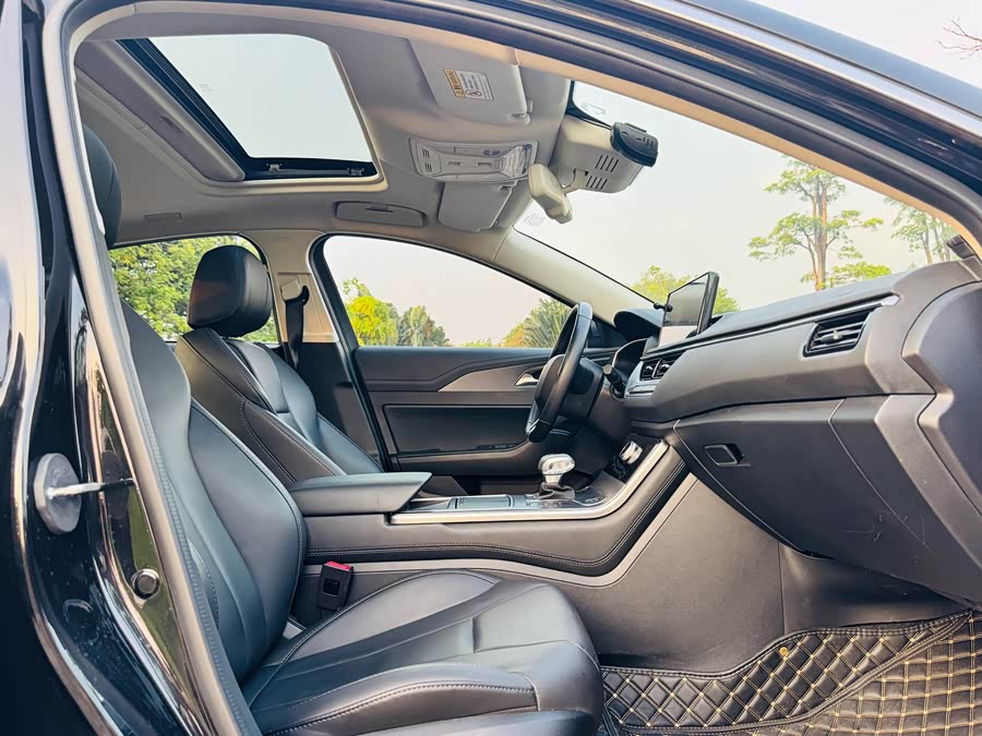 Hongqi H5 2022 Classic 1.8T Auto Intelligent Connected Edition - zdjęcie 6