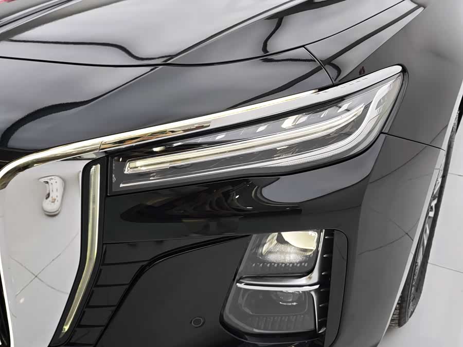Hongqi H5 2023 2.0T Auto Intelligent Flag Enjoy Version - zdjęcie 19