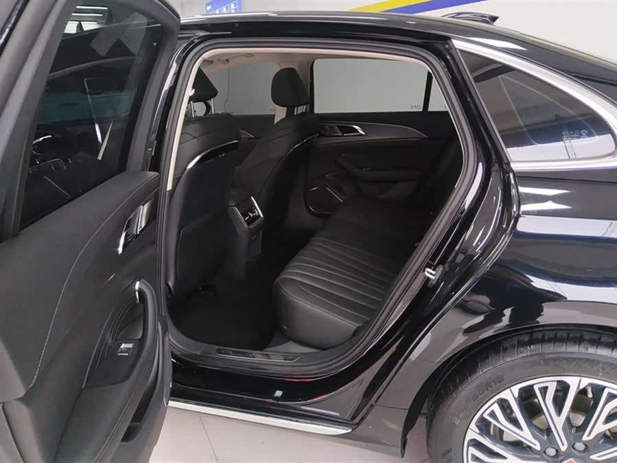 Hongqi H5 2024 2.0T Auto Intelligent Connectivity Flagship - zdjęcie 11