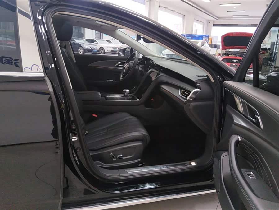 Hongqi H5 2024 2.0T Auto Intelligent Connectivity Flagship - zdjęcie 8