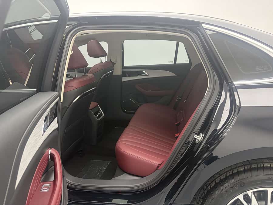 Hongqi H5 2025 1.5T DCT Qiyun Edition - zdjęcie 13