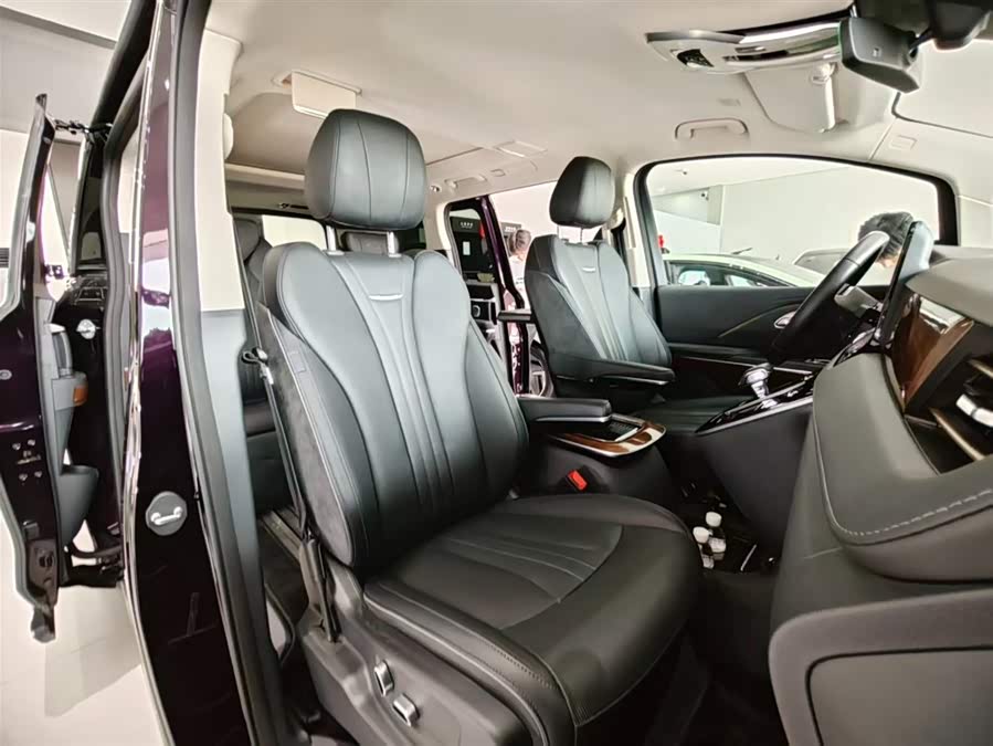 Hongqi HQ9 PHEV 2024 2.0T Four-Wheel Drive Luxury Edition - zdjęcie 11