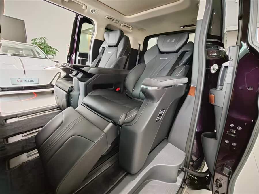 Hongqi HQ9 PHEV 2024 2.0T Four-Wheel Drive Luxury Edition - zdjęcie 12