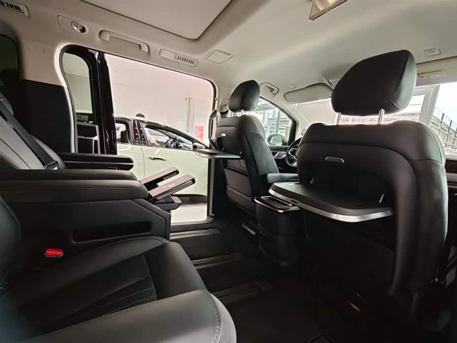 Hongqi HQ9 PHEV 2024 2.0T Four-Wheel Drive Luxury Edition - zdjęcie 14