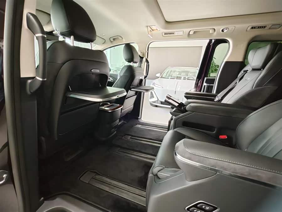 Hongqi HQ9 PHEV 2024 2.0T Four-Wheel Drive Luxury Edition - zdjęcie 15