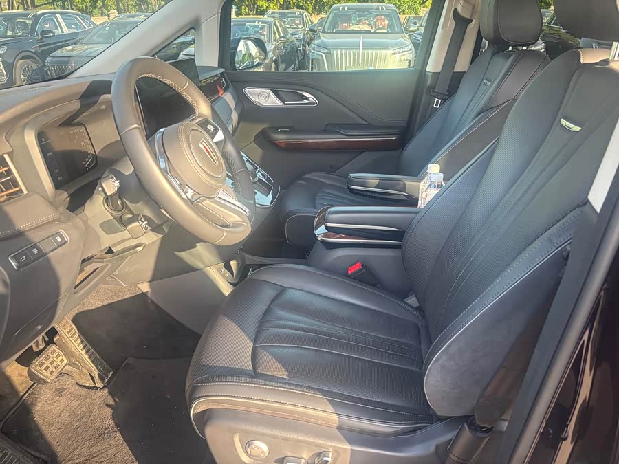 Hongqi HQ9 PHEV 2024 2.0T Four-Wheel Drive Luxury Edition - zdjęcie 7