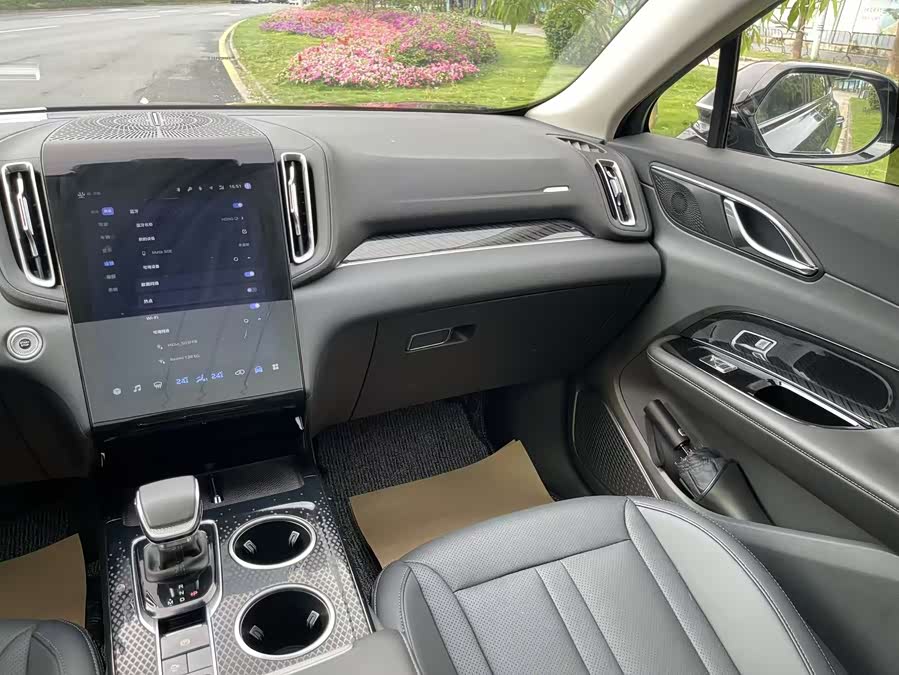 Hongqi HS3 2024 2.0T 可为 - zdjęcie 14