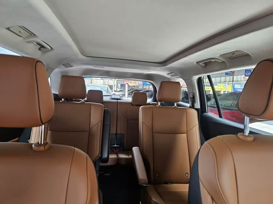Hongqi HS7 2.0T PHEV 4WD 200 Million Units Commemorative Edition 6 Seats - zdjęcie 6