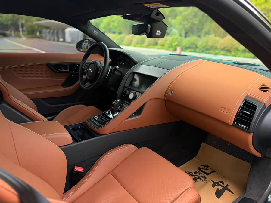 Jaguar F-TYPE 2024 P300 75th Anniversary Hardtop - zdjęcie 10