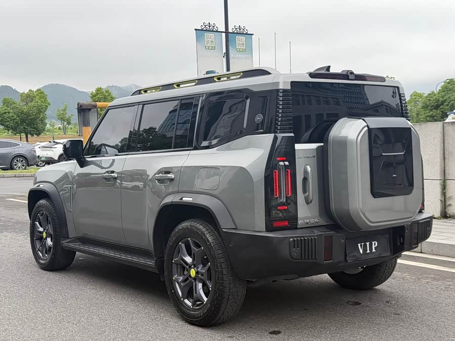 Jietu Traveler 2023 2.0T Four-Wheel Drive Crossing PRO+ - zdjęcie 14