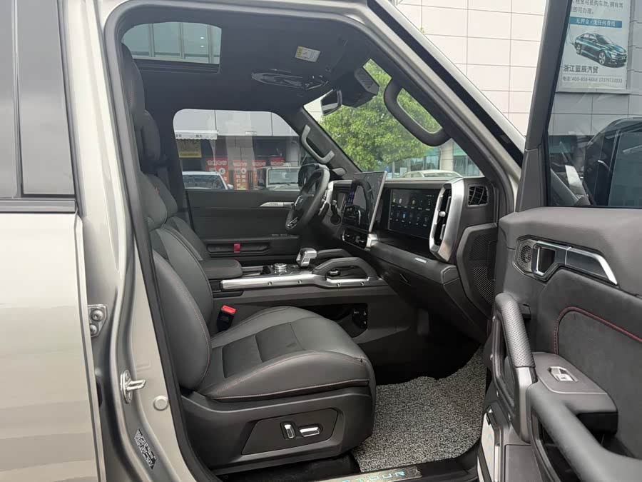 Jietu Traveler 2023 2.0T Four-Wheel Drive Crossing PRO+ - zdjęcie 8