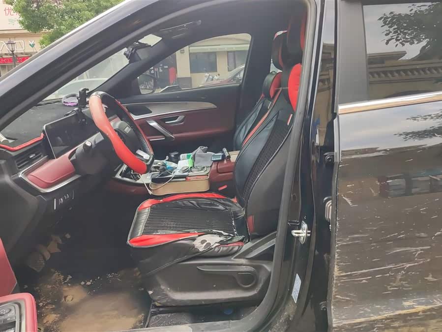 Jietu X70 PLUS 2023 1.5T DCT Strong PRO 7-seater - zdjęcie 9