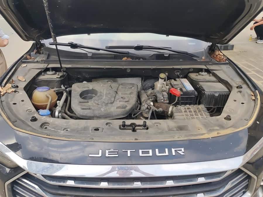 Jietu X70 PLUS 2023 1.5T DCT Strong PRO 7-seater - zdjęcie 10