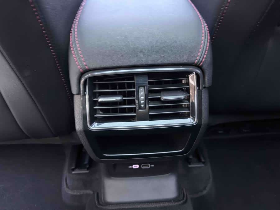Karoq 2023 TSI280 Luxury - zdjęcie 16