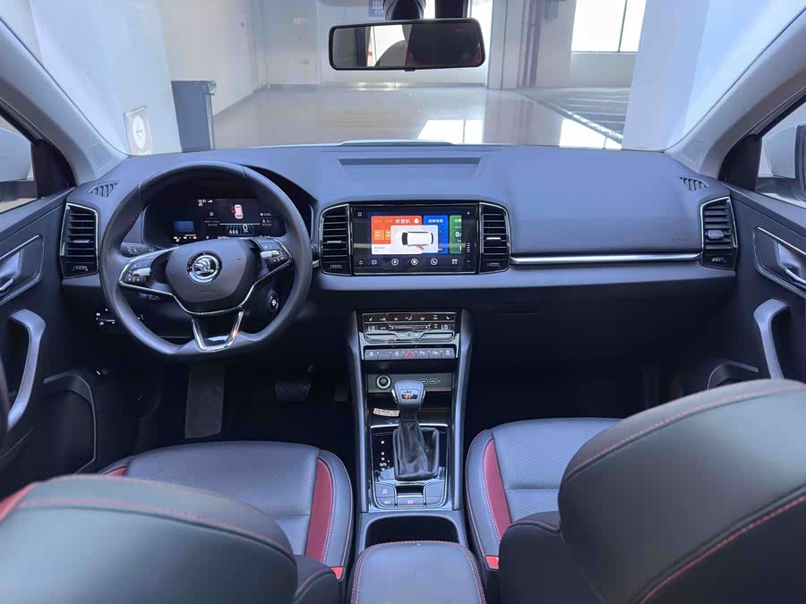 Karoq 2023 TSI280 Luxury - zdjęcie 19