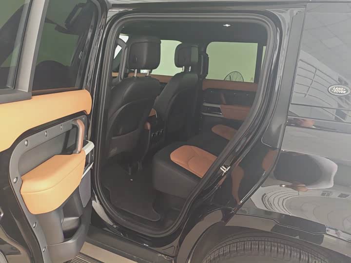 Land Rover Defender 2024 110 3.0T P400 X-DYNAMIC HSE - zdjęcie 18