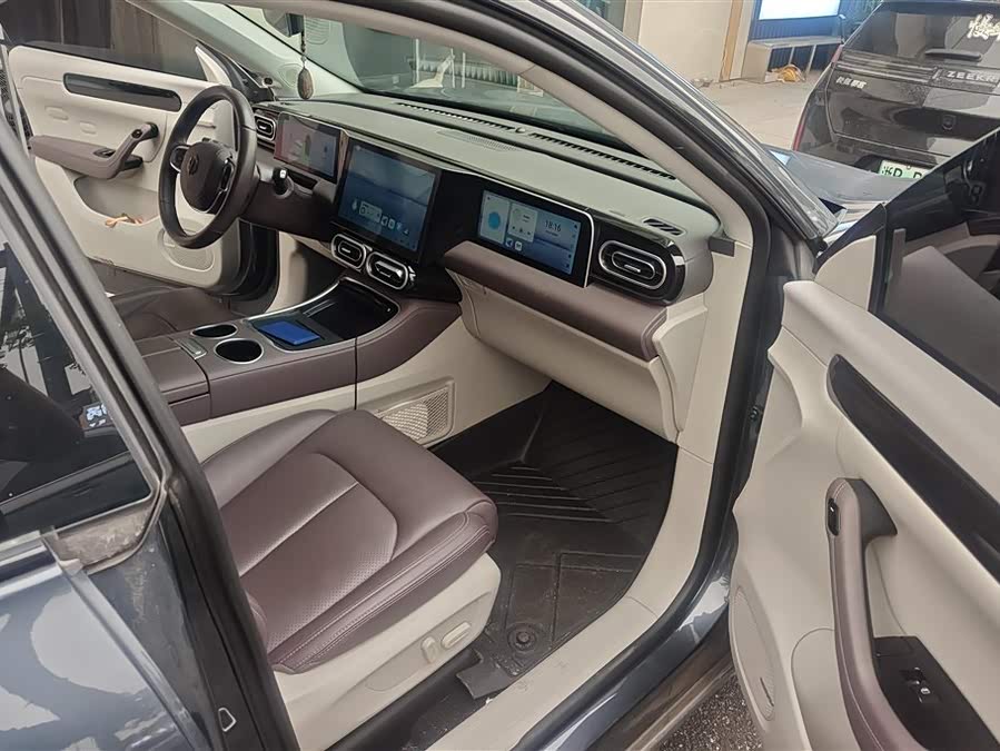Leapmotor C11 2023 EV 500 Comfort - zdjęcie 8