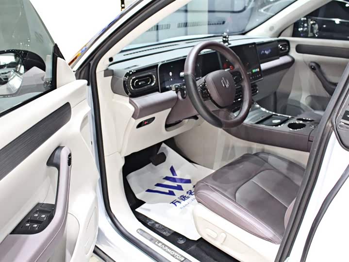 Leapmotor C11 2024 EV 580 Premium - zdjęcie 20