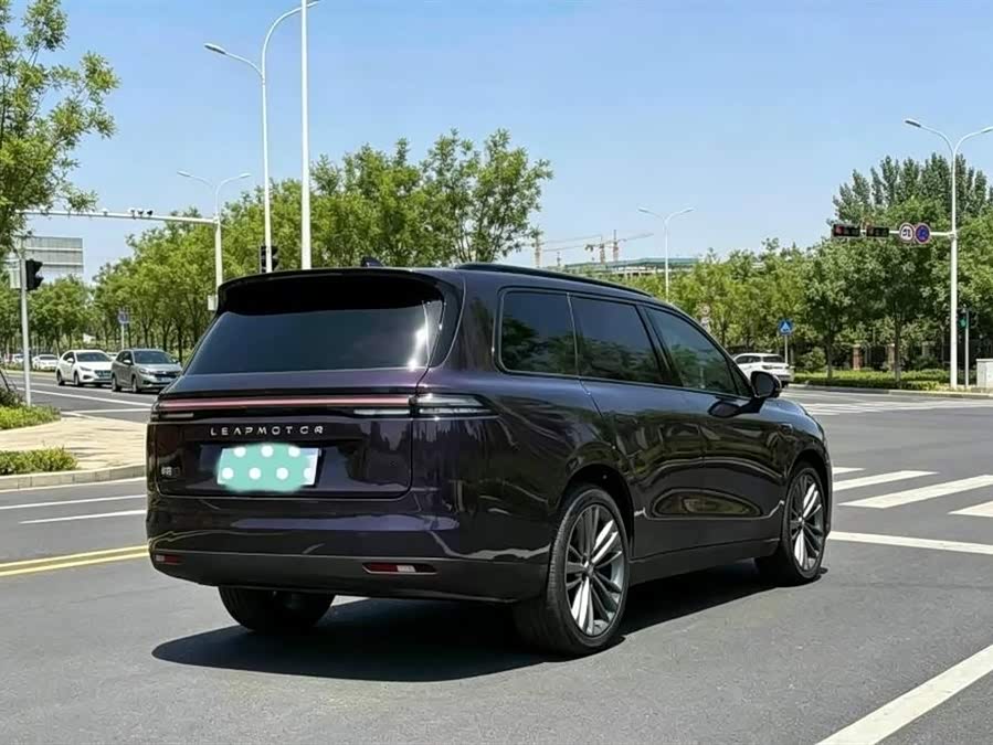 Leapmotor C16 2026 2WD Extended Range 280 Lidar Smart Prestige 6-Seater - zdjęcie 4