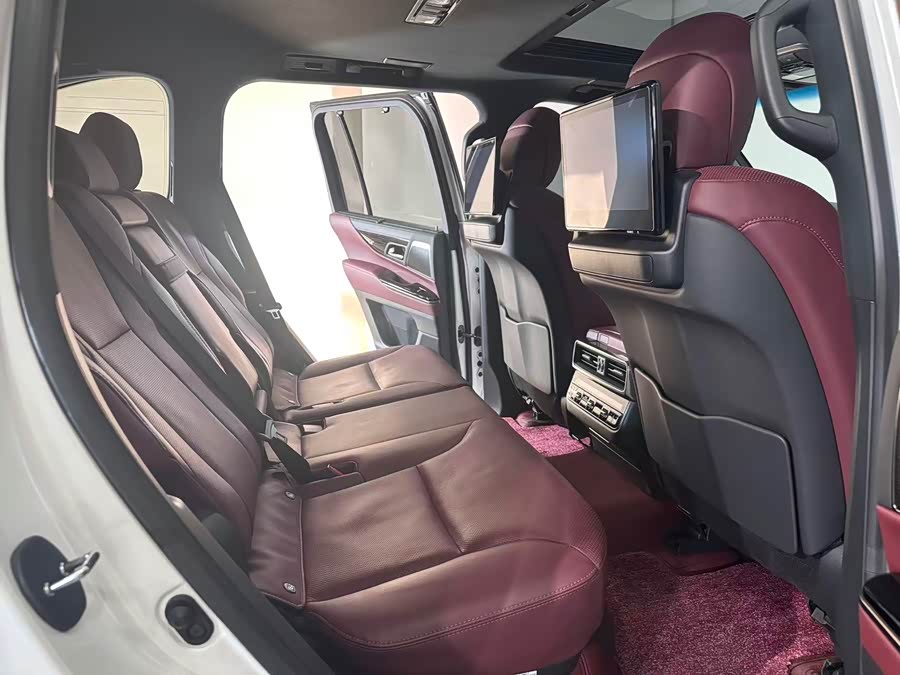 Lexus LX 2022 600 Signature Middle East Edition - zdjęcie 17